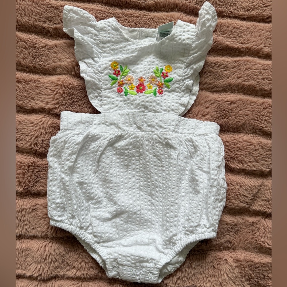 NWOT Little Me Floral Embroided Bubble Romper
